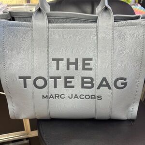 Authentic Marc Jacobs LARGE THE TOTE BAG in Wolf Grey